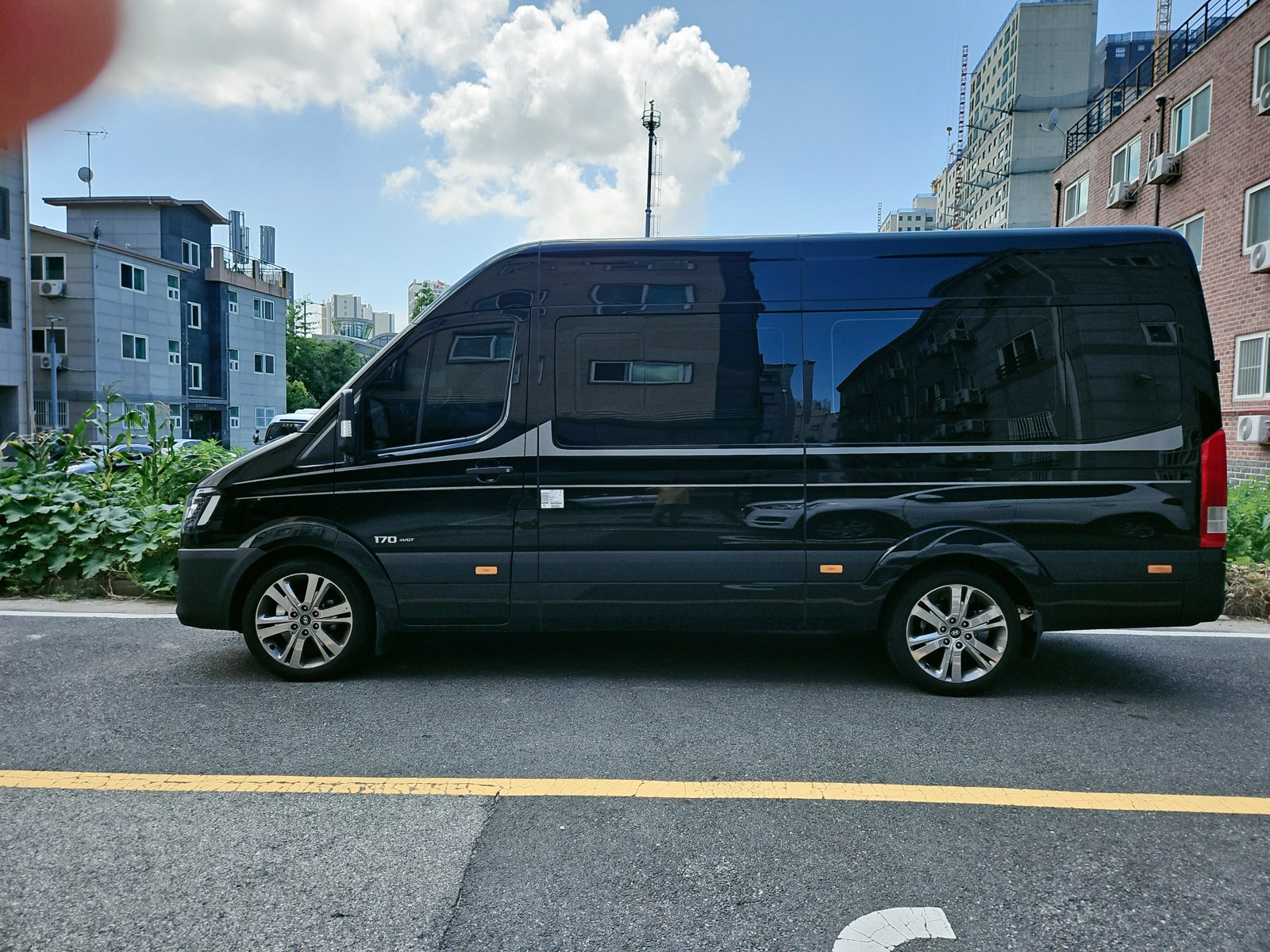 Group transfer vehicle