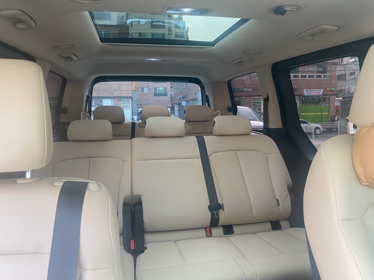 Private vehicle seating